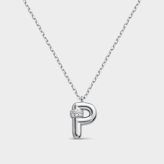 Collar con inicial "P" con volumen, plata y linea de circonitas